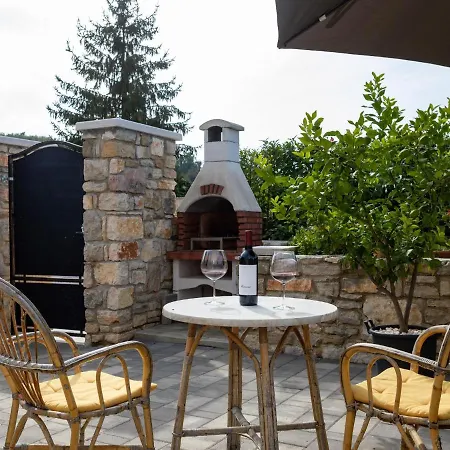 Charming In With Private Pool