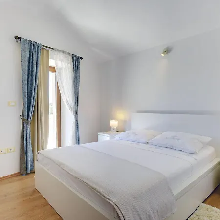 Charming In With Private Pool