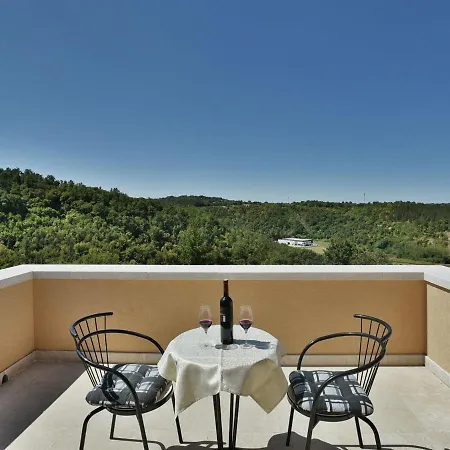 度假居 With Scenic Pool